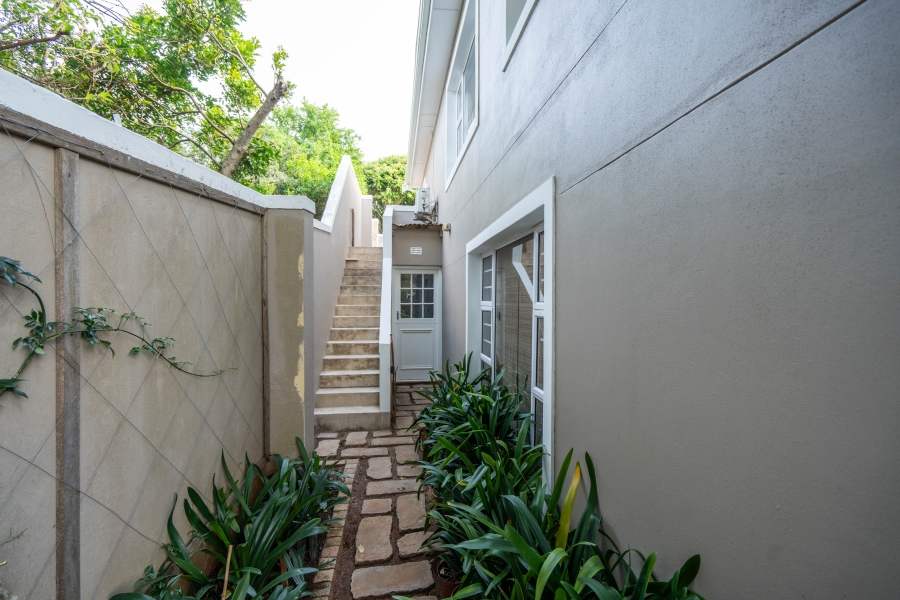 5 Bedroom Property for Sale in Seafield Eastern Cape